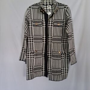 Stylish Black and White Women's Sweater Coat